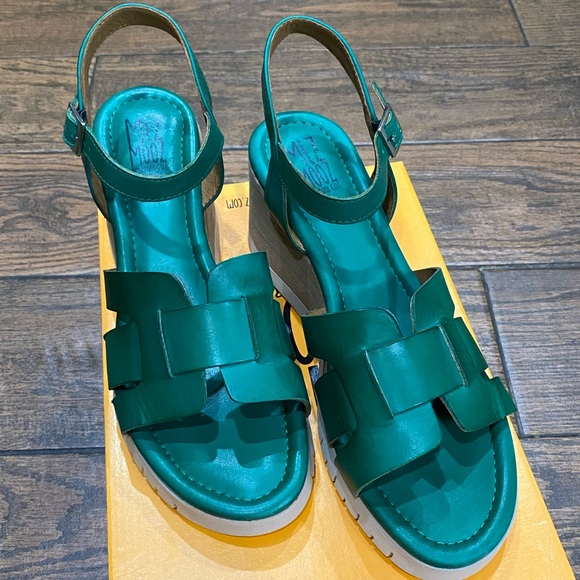 Miz Mooz Mackenzie Wedges - Picture 2 of 12